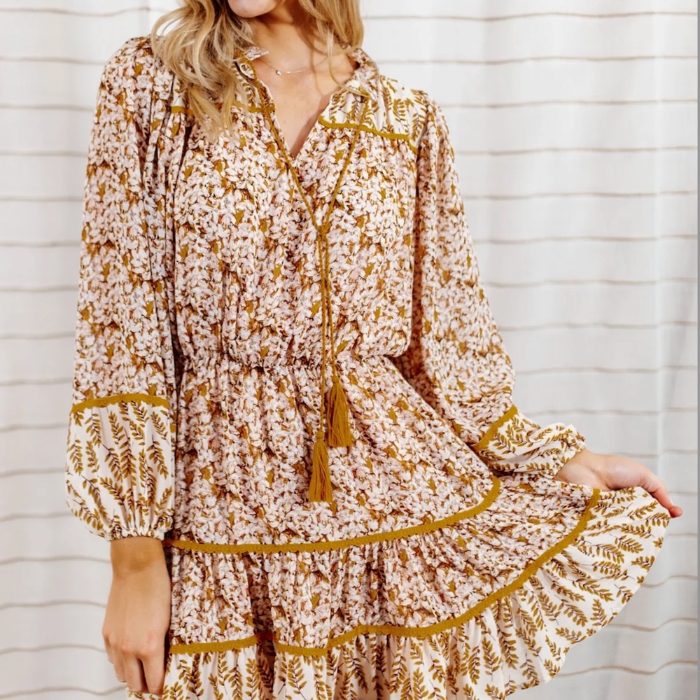Miss‎ Me Ophelia Floral Mini Dress Size Medium